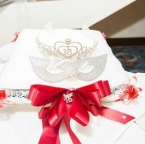 Sweet 16 pillow shoes and crown. - Picture 2 of 2